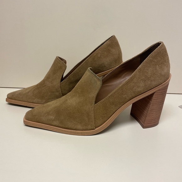 Vince Camuto Wevenly Stacked Heel Pump in Sandy Brown | Size 9M - Picture 1 of 12